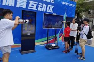 在哪里能找到适合青少年的智能球场训练课程?